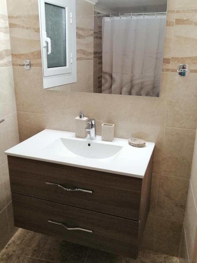 Comfy Apartment For 4 Ppl In Koukaki Atenas Exterior foto