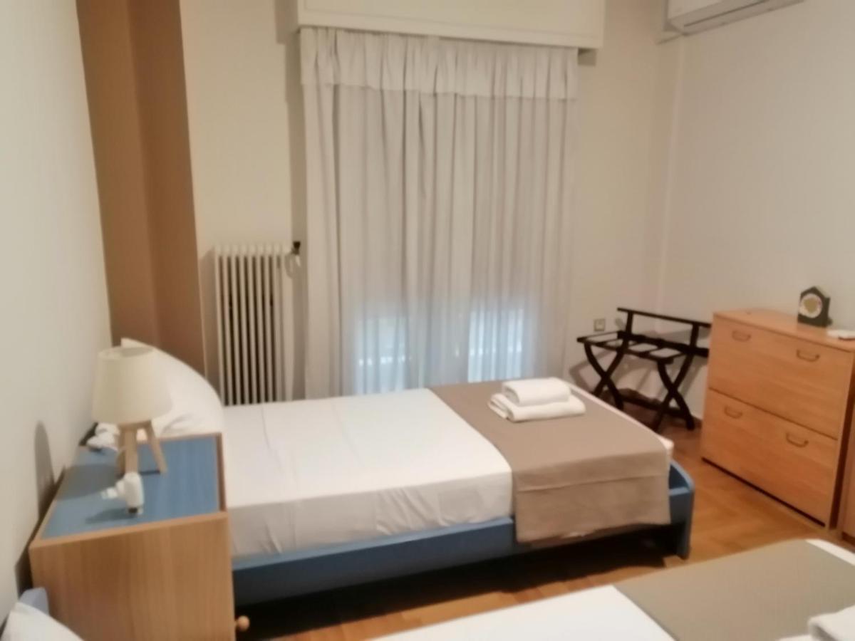 Comfy Apartment For 4 Ppl In Koukaki Atenas Exterior foto