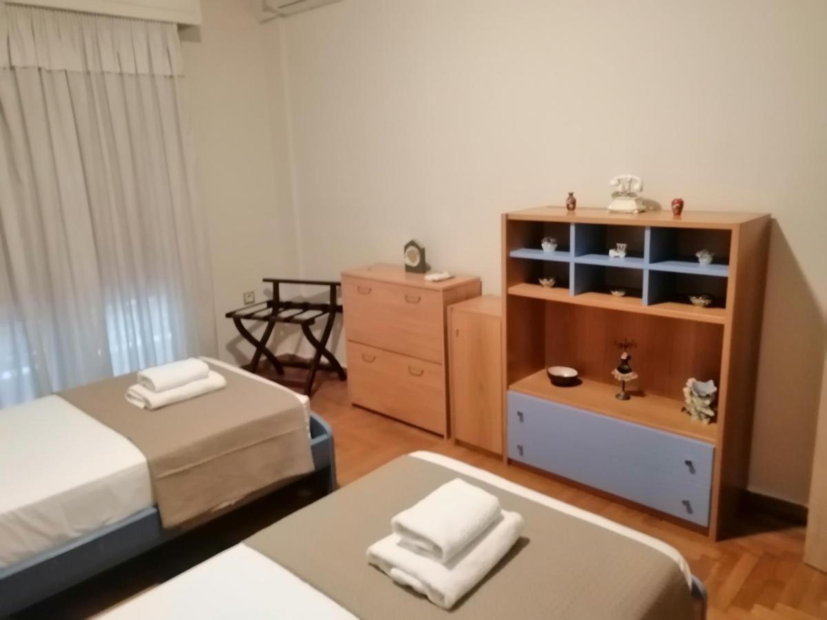 Comfy Apartment For 4 Ppl In Koukaki Atenas Exterior foto